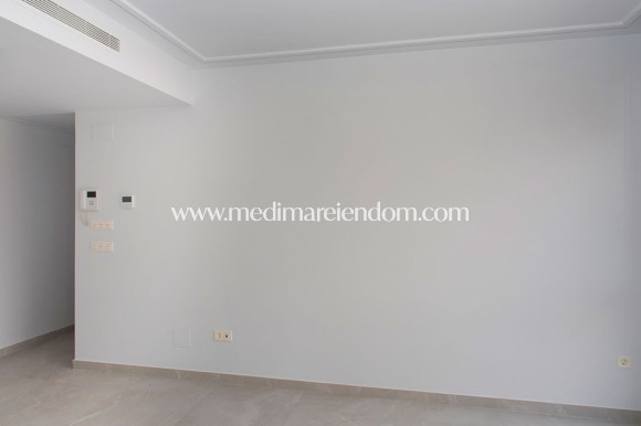 Reventa - Apartamento - Torrevieja - Playa del Cura