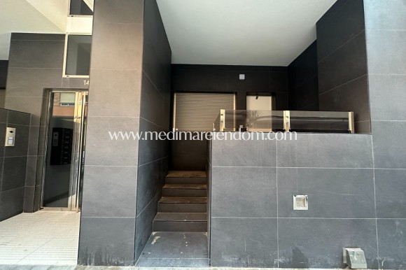 Reventa - Apartamento - Torrevieja - Playa Del Cura