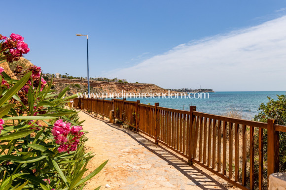Reventa - Casa adosada - Orihuela Costa - Lomas De Cabo Roig
