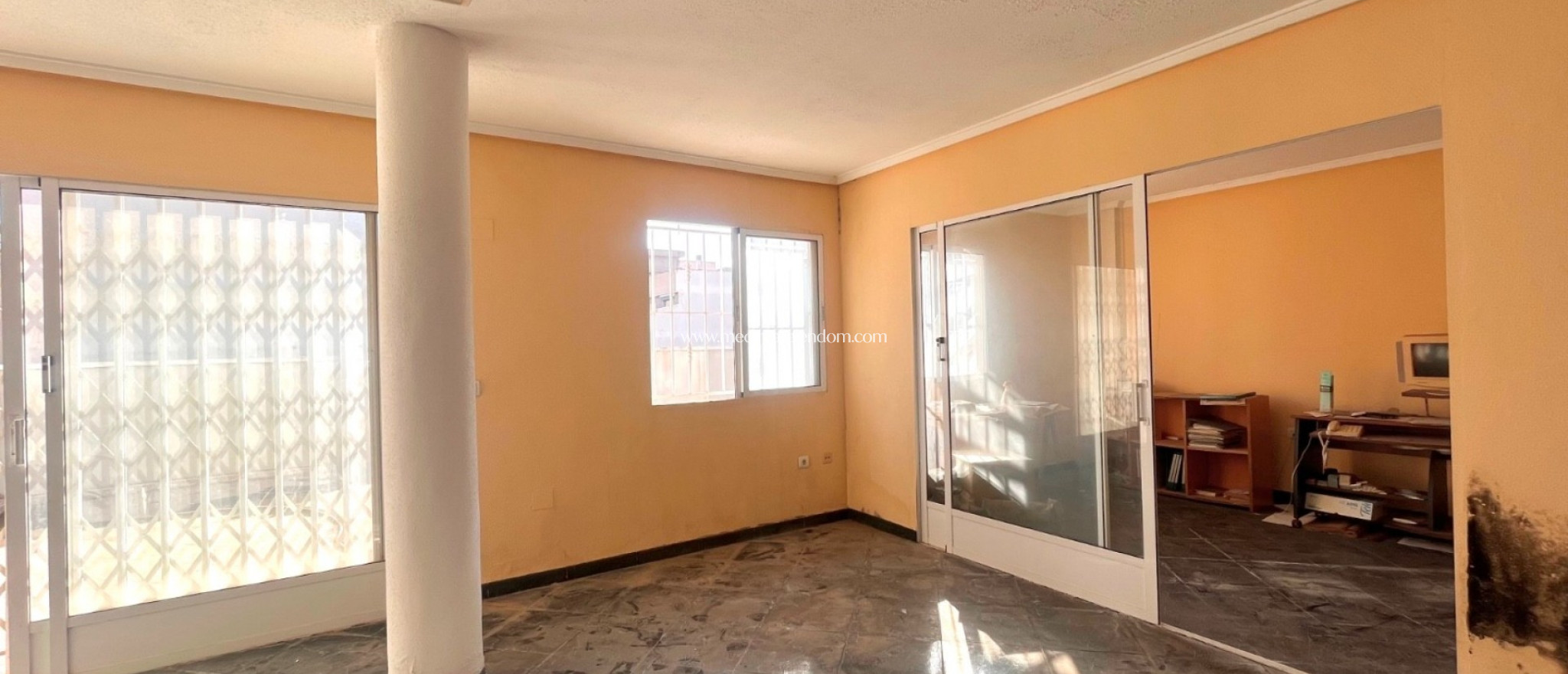 Reventa - Comercial - Torrevieja - Playa del Cura