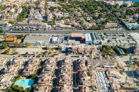 Reventa - Villa independiente - Orihuela Costa - Punta Prima