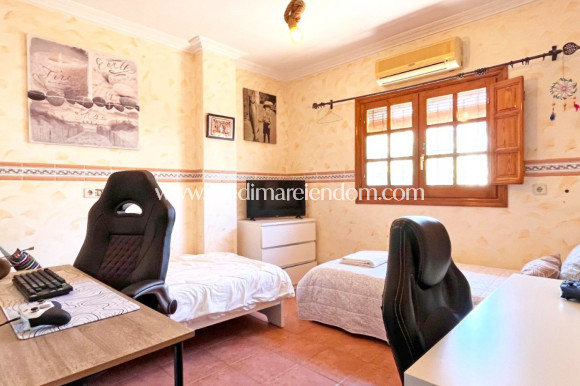 Reventa - Villa independiente - Orihuela Costa - Punta Prima