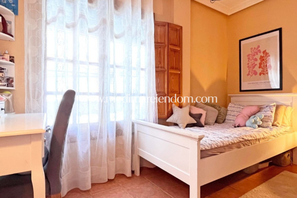 Reventa - Villa independiente - Orihuela Costa - Punta Prima