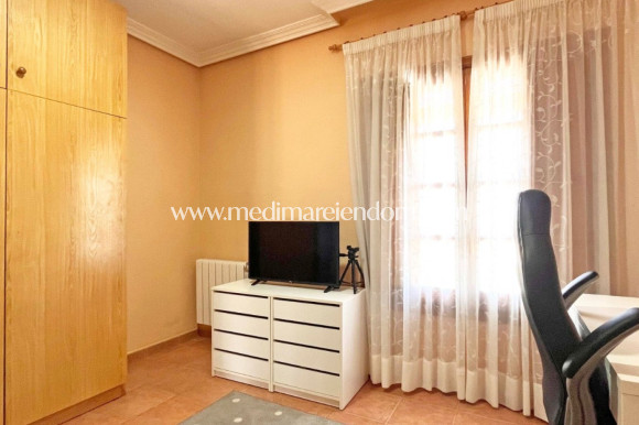 Reventa - Villa independiente - Orihuela Costa - Punta Prima