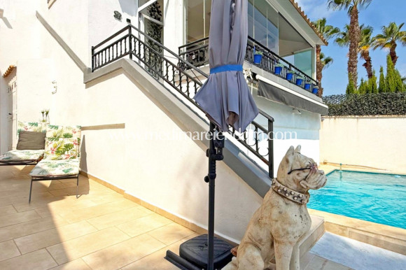 Reventa - Villa independiente - Orihuela Costa - Villamartín