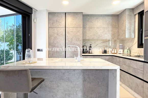 Reventa - Villa independiente - Orihuela Costa - Villamartín