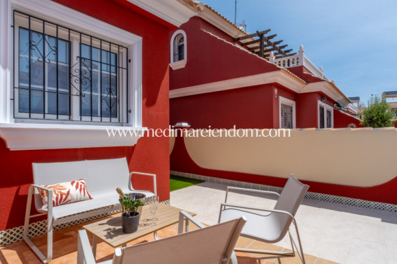 Reventa - Villa independiente - Orihuela Costa - Villamartín