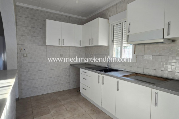 Reventa - Villa independiente - Torrevieja - El Chaparal