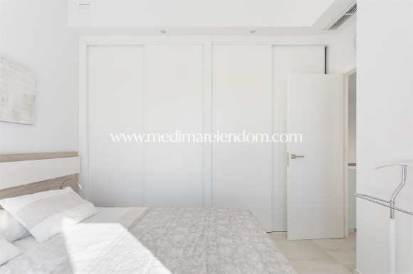 Reventa - Villa independiente - Torrevieja