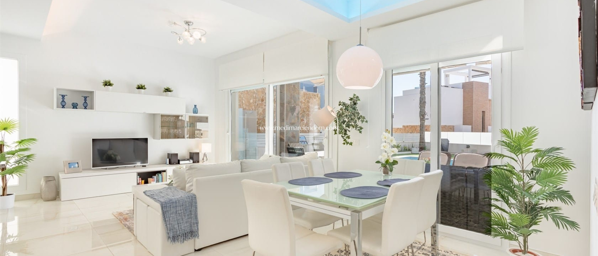 Reventa - Villa independiente - Torrevieja