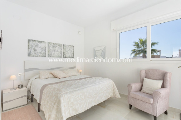 Reventa - Villa independiente - Torrevieja