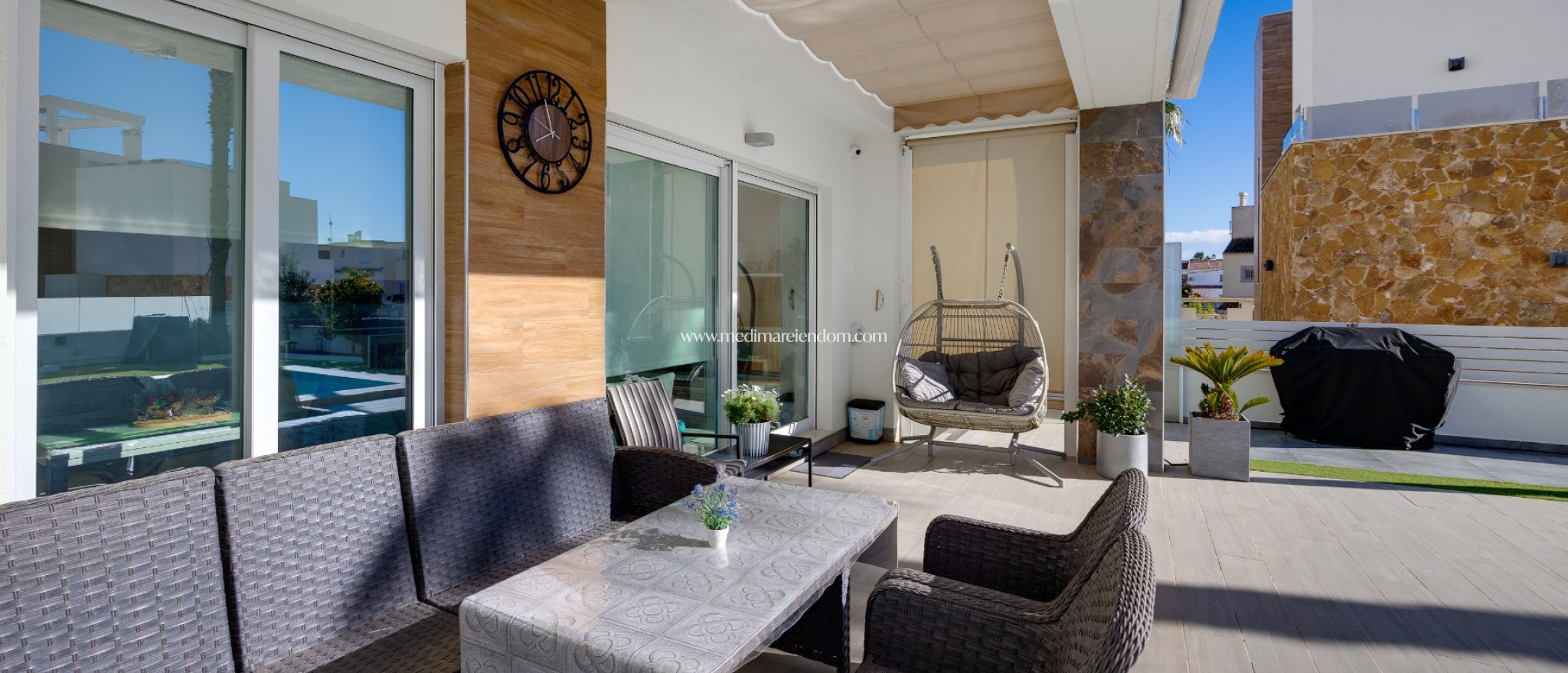 Reventa - Villa independiente - Torrevieja