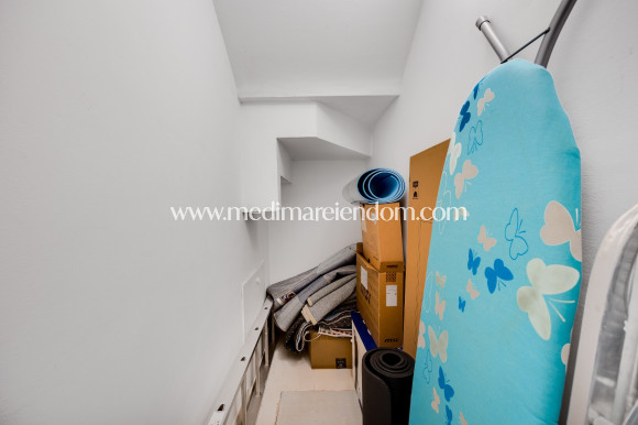 Reventa - Villa independiente - Torrevieja