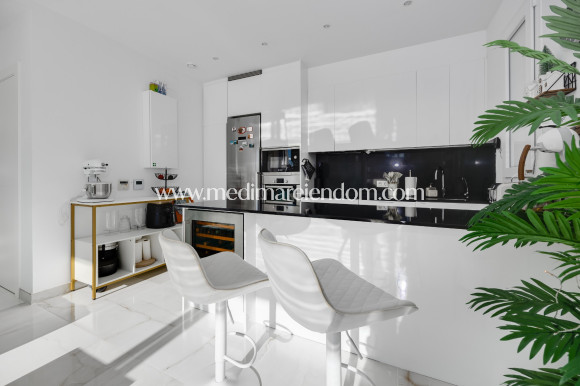 Reventa - Villa independiente - Torrevieja