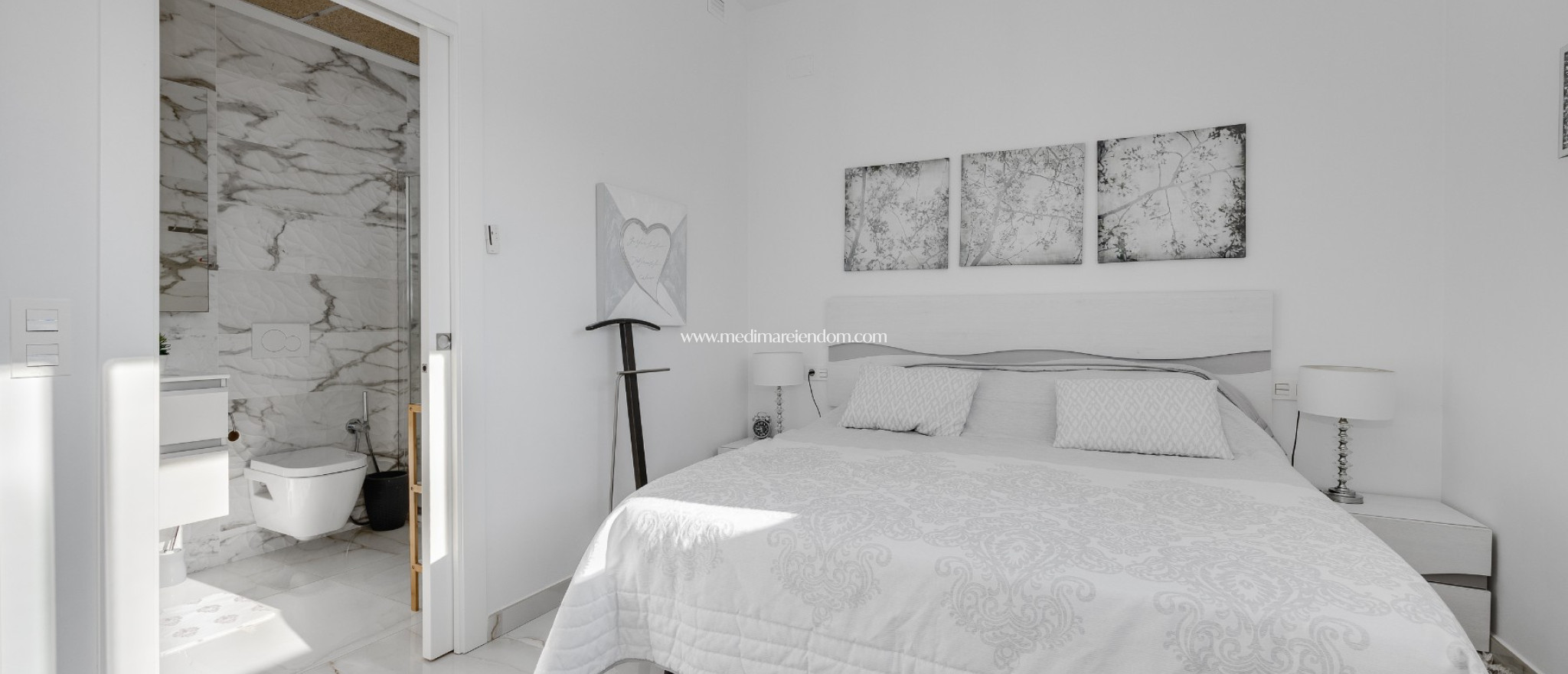 Reventa - Villa independiente - Torrevieja