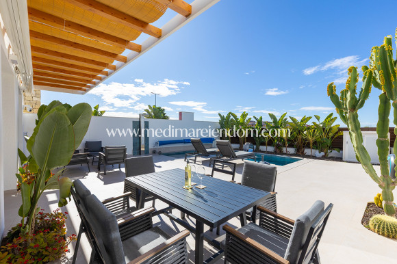 Reventa - Villa - Los Montesinos - La Herrada