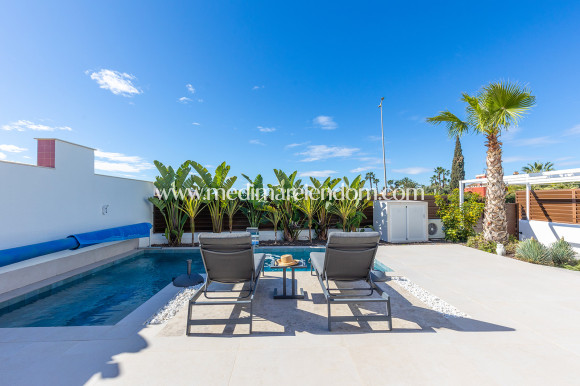 Reventa - Villa - Los Montesinos - La Herrada