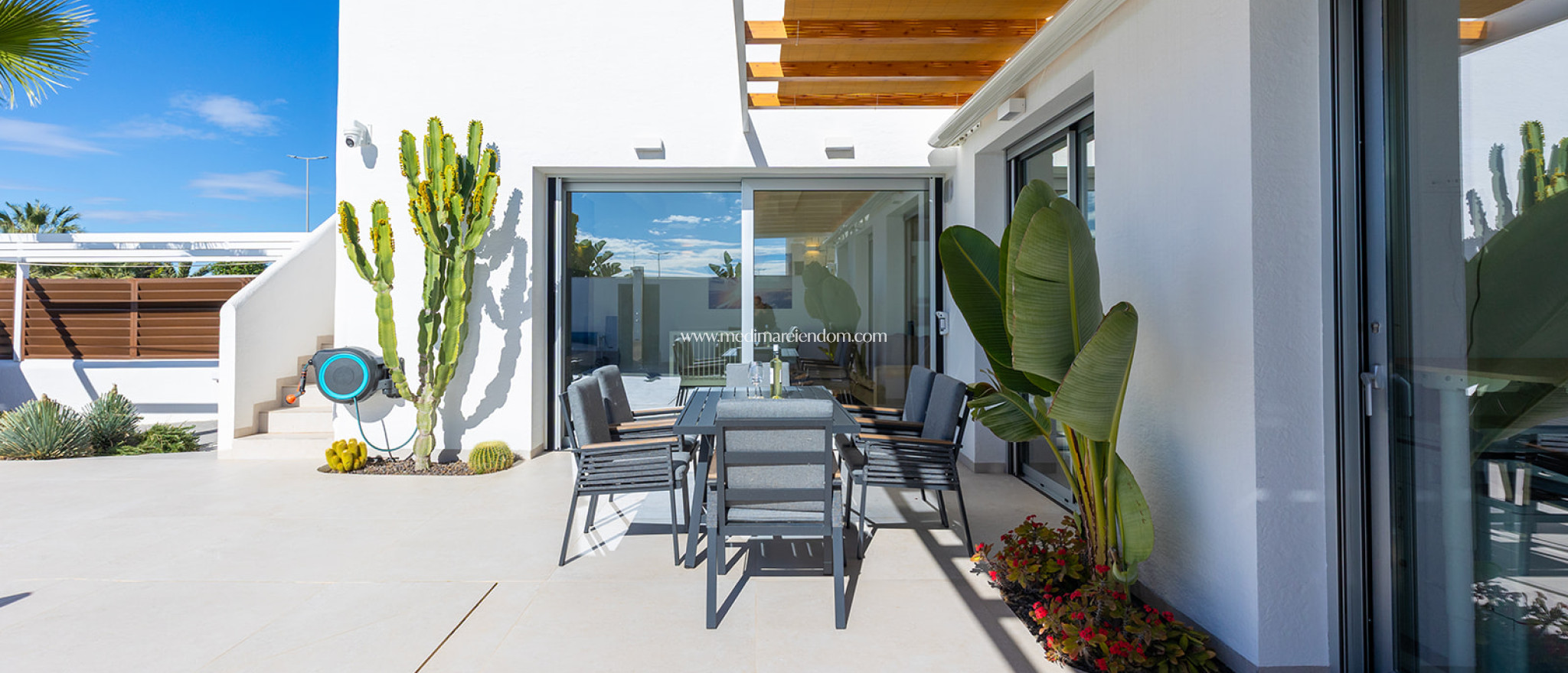 Reventa - Villa - Los Montesinos - La Herrada