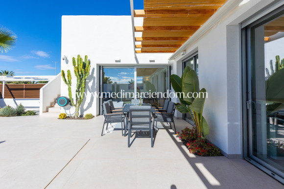 Reventa - Villa - Los Montesinos - La Herrada