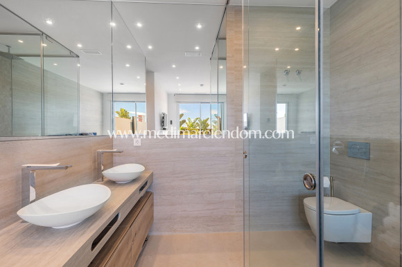 Reventa - Villa - Los Montesinos - La Herrada