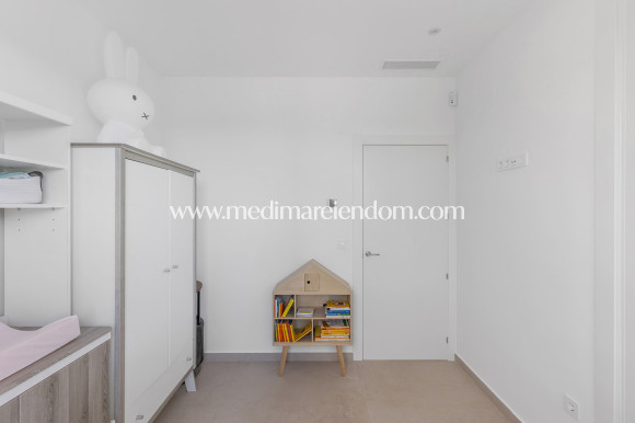 Reventa - Villa - Los Montesinos - La Herrada