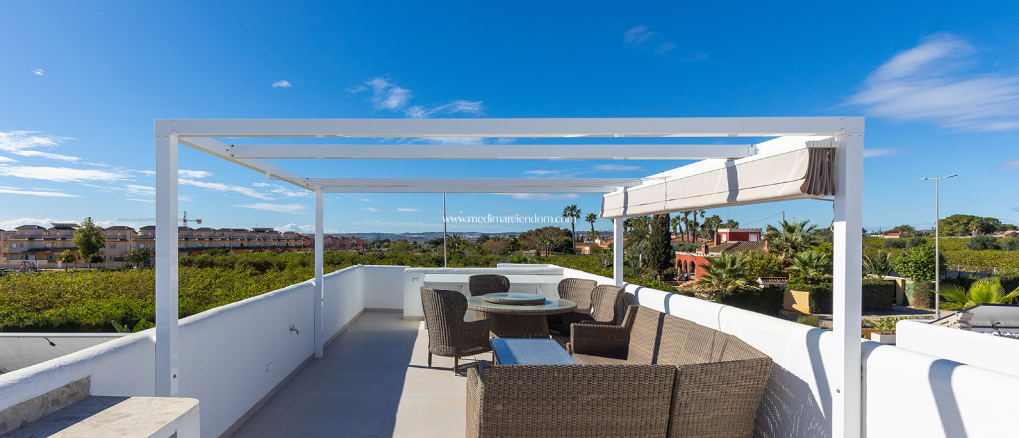 Reventa - Villa - Los Montesinos - La Herrada