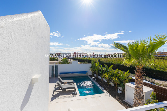 Reventa - Villa - Los Montesinos - La Herrada