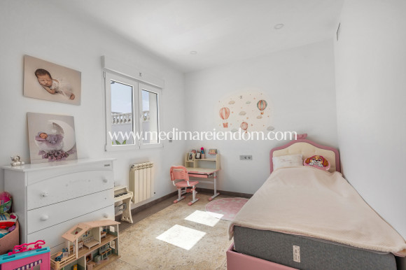 Reventa - Villa - Torrevieja - Los Balcones