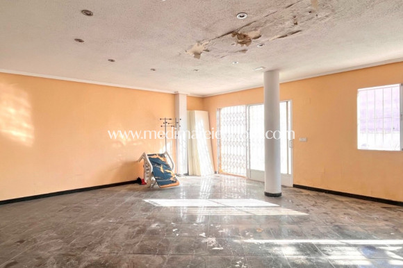 Revente - Commercial - Torrevieja - Playa del Cura
