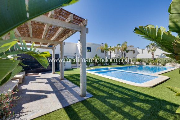 Revente - Villa - Orihuela Costa - Cabo Roig