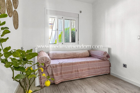 Sala - Bungalow - Torrevieja - Los Balcones - Los Altos del Edén