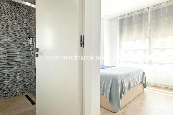 Sala - Fristående villa - Orihuela Costa - Villamartín