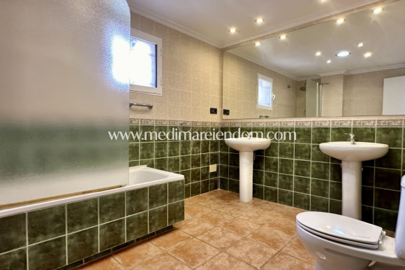 Sala - Fristående villa - Orihuela Costa - Villamartín