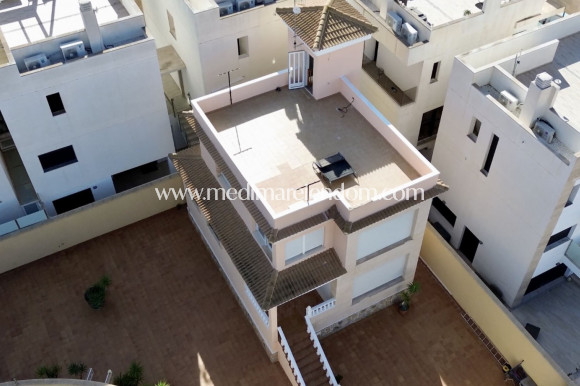 Sala - Fristående villa - Orihuela Costa - Villamartín