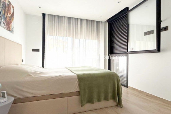 Sala - Fristående villa - Orihuela Costa - Villamartín