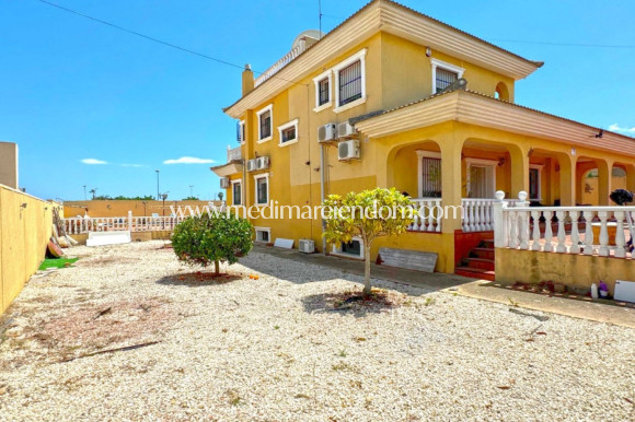 Sala - Fristående villa - Torrevieja - Los Balcones - Los Altos del Edén