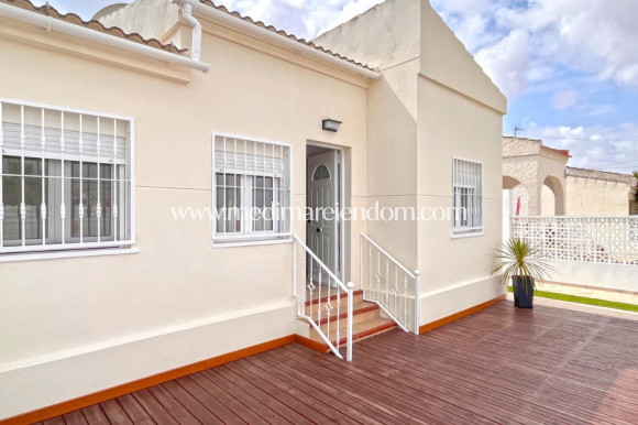 Sala - Fristående villa - Torrevieja - San Luis