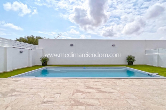 Sala - Fristående villa - Torrevieja - San Luis