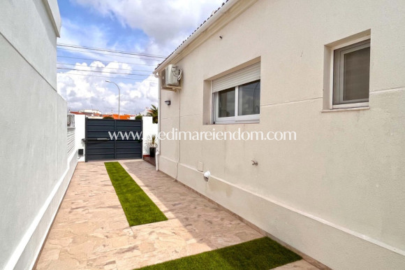 Sala - Fristående villa - Torrevieja - San Luis