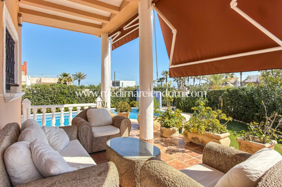 Sala - Fristående villa - Torrevieja - Torrelamata - La Mata