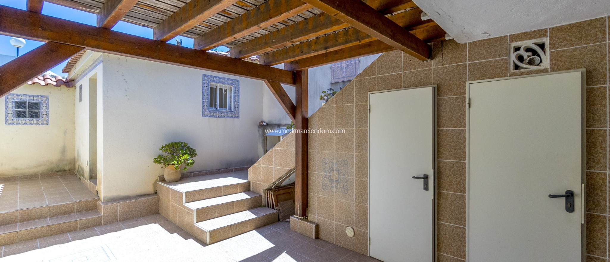 Sala - Radhus - Los Balcones - Los Altos del Edén - Los Balcones