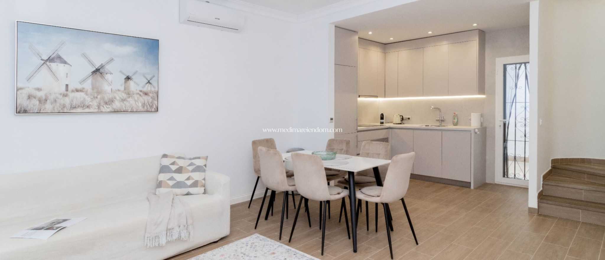 Sala - Radhus - Orihuela Costa - La Zenia- Orihuela costa