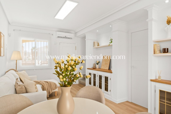 Sala - Radhus - Orihuela Costa - Las Filipinas