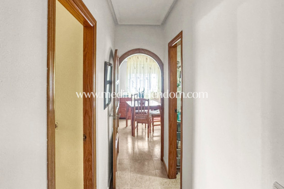 Sala - Radhus - Orihuela Costa - Los Almendros-La Florida