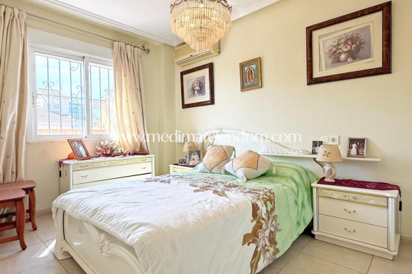 Sala - Radhus - Torrevieja - La Siesta - El Salado -  Torreta