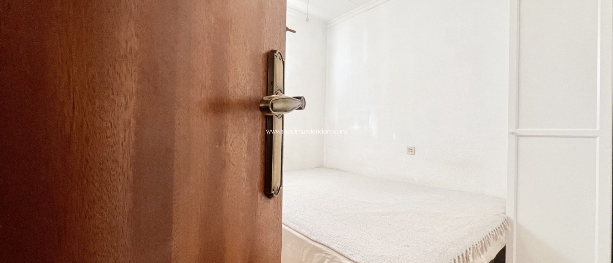 Sala - Radhus - Torrevieja - La Siesta - El Salado -  Torreta