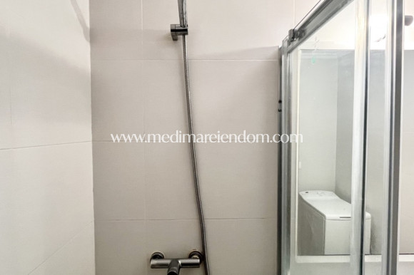 Sala - Radhus - Torrevieja - La Siesta - El Salado -  Torreta