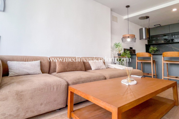 Sala - Radhus - Torrevieja - Nueva Torrevieja - Aguas Nuevas