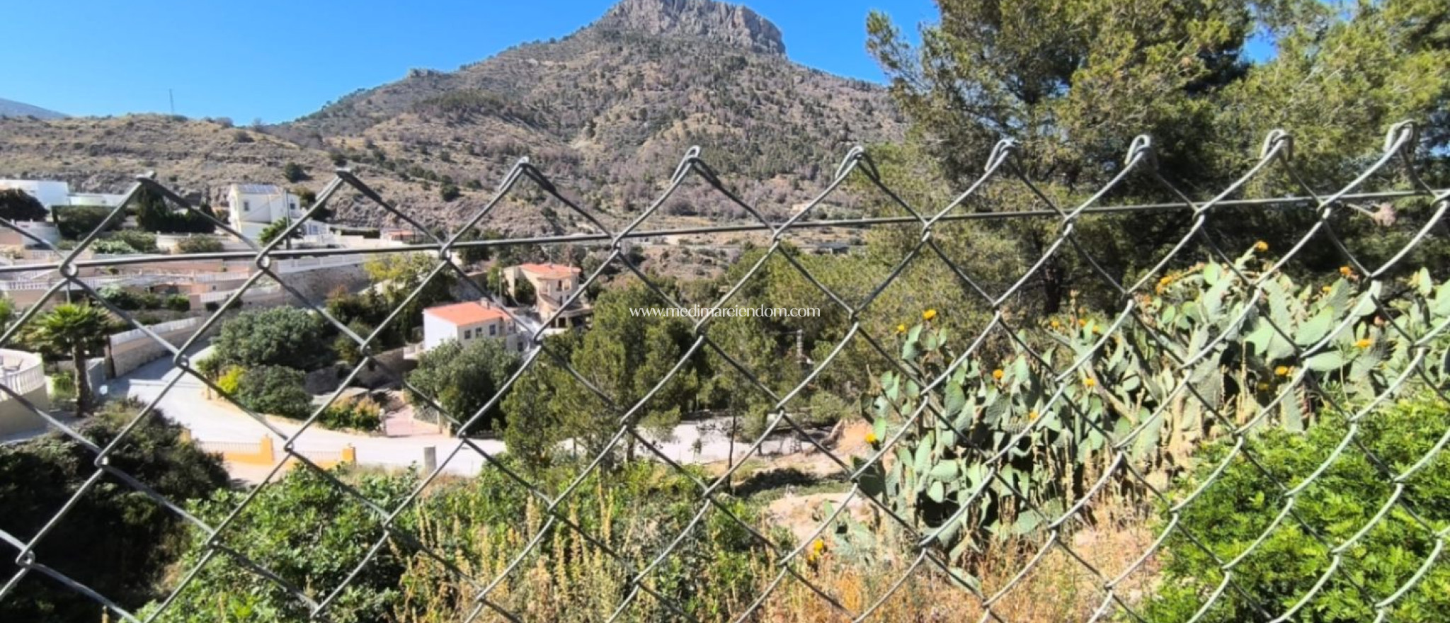 Tweedehands - Verhaallijn - Calpe - PLAYA COSTA