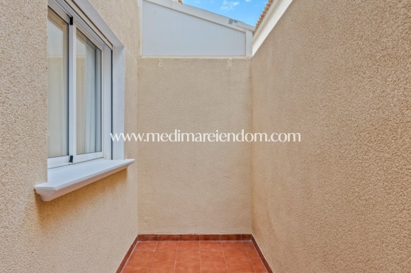 Verkauf - Apartment - Orihuela Costa - Punta Prima